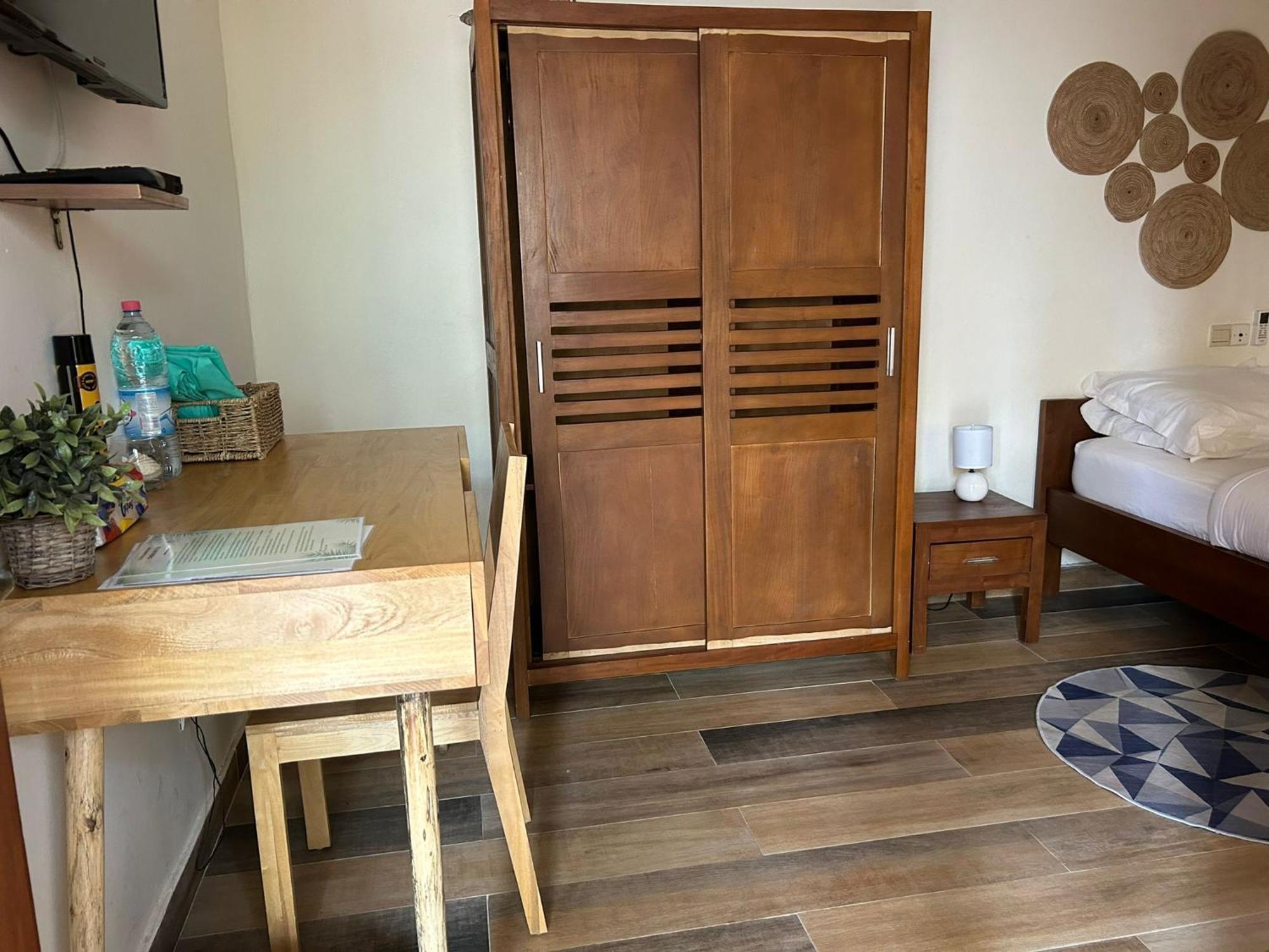 L'Oasis Guesthouse Cotonou Exteriér fotografie