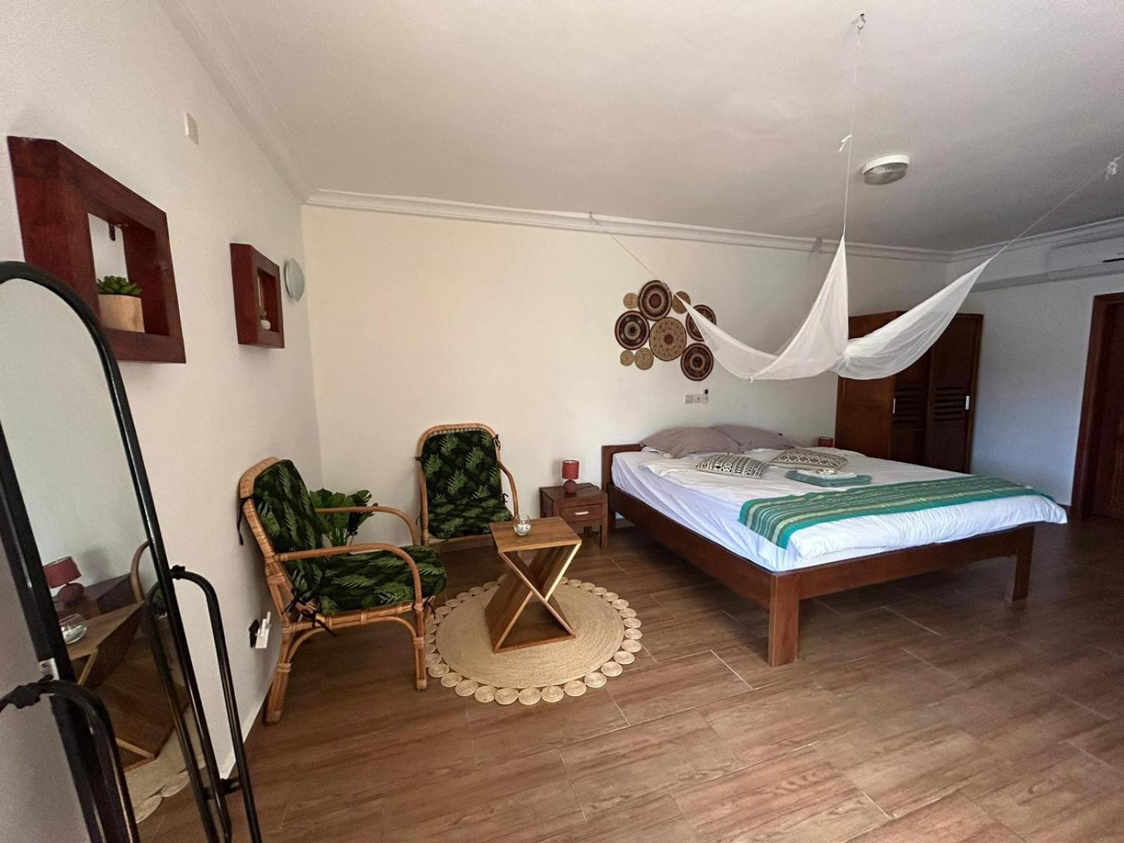 L'Oasis Guesthouse Cotonou Exteriér fotografie