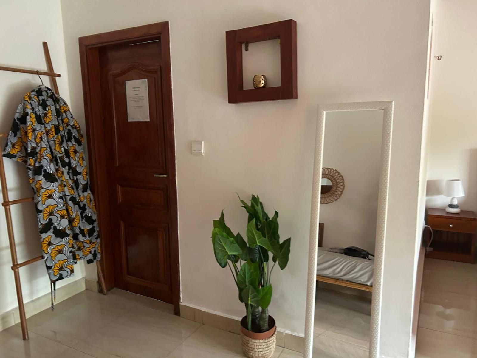 L'Oasis Guesthouse Cotonou Exteriér fotografie